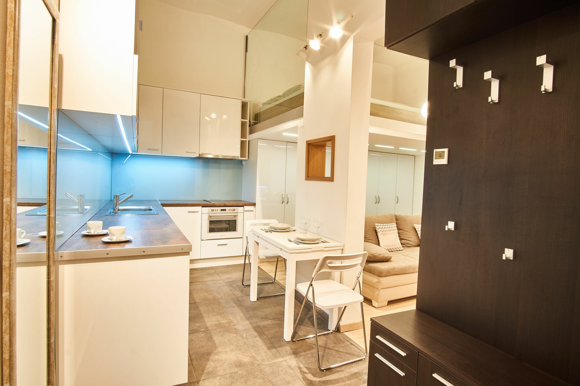 V27 Apartment | Hostaid Boedapest Buitenkant foto